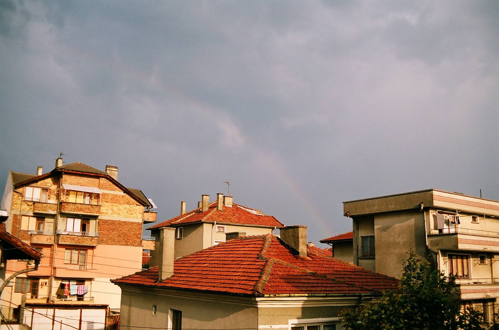 буря идва · storm light